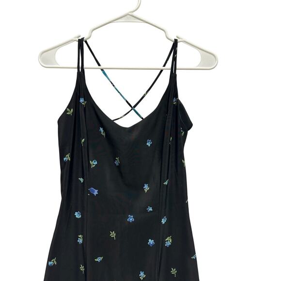 Rampage Black and Blue Floral Midi Dress - Picture 5 of 11